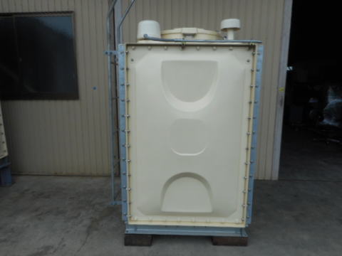 クッションタンク　三菱　中古